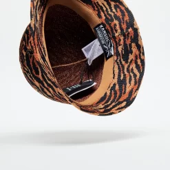 Kangol - Carnival Casual Bucket (Tan Tiger) -Boutique de chaussures de sport de plein air Kangol Carnival Casual Bucket Tan Tiger 3