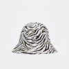 KANGOL CARNIVAL CASUAL HAT (WHITE / ZEBRA)