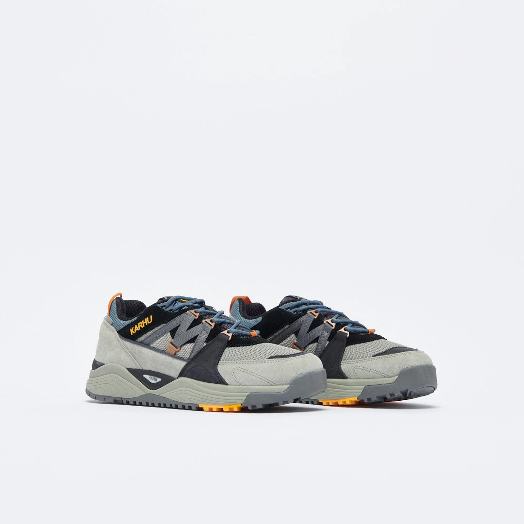 Karhu - Fusion XC (Abbey Stone/Gunmetal) 2 Karhu - Fusion XC (Abbey Stone/Gunmetal) – Image 2