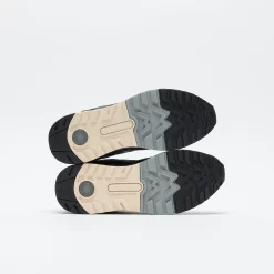 Karhu - Legacy 96 (Jet Black/ Stormy Weather) -Boutique de chaussures de sport de plein air Karhu Legacy 96 Jet Black Stormy Weather 6