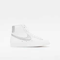 Nike - Blazer Mid 77 Essential (White/Metallic Silver)