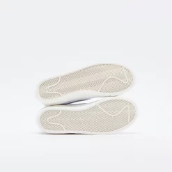 Nike - Blazer Mid 77 Essential (White/Metallic Silver) -Boutique de chaussures de sport de plein air Nike Blazer Mid 77 Essential White Metallic Silver 6