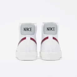 Nike - Blazer Mid 77' Vintage (White/Dark Beetroot) -Boutique de chaussures de sport de plein air Nike Blazer Mid 77 Vintage White Dark Beetroot 4