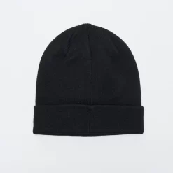 Nike - PEAK Standard Cuff Metal Swoosh Beanie (Black) -Boutique de chaussures de sport de plein air Nike Peak Standard Cuff Metal Swoosh Beanie Black 3