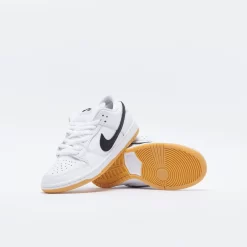 Nike SB - Dunk Low Pro ISO (White/Black) -Boutique de chaussures de sport de plein air Nike SB Dunk Low Pro ISO White Black 3