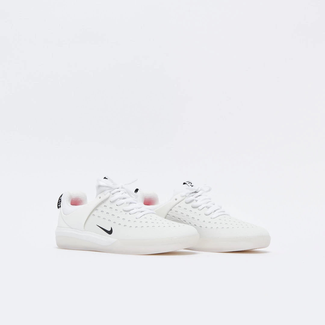 Nike SB - Nyjah 3 (White/Black-Summer White-Hyper Pink) 2 Nike SB - Nyjah 3 (White/Black-Summer White-Hyper Pink) – Image 2