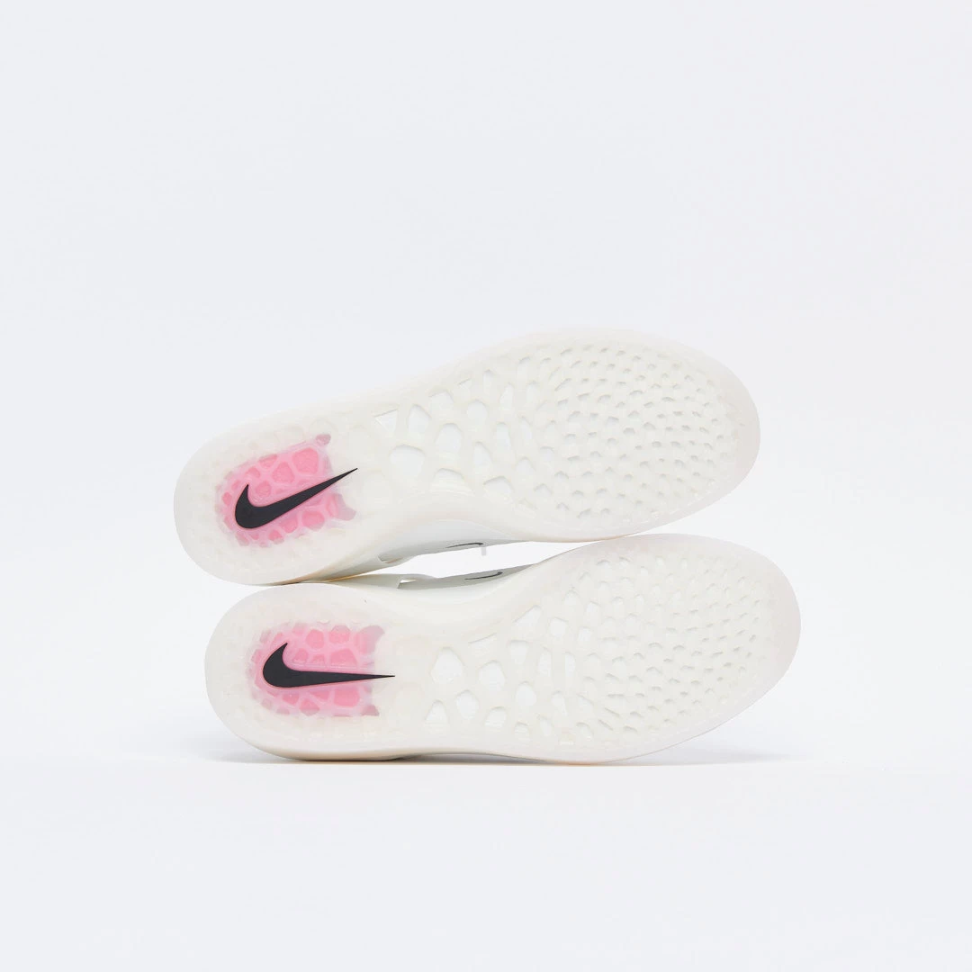 Nike SB - Nyjah 3 (White/Black-Summer White-Hyper Pink) 3 Nike SB - Nyjah 3 (White/Black-Summer White-Hyper Pink) – Image 3