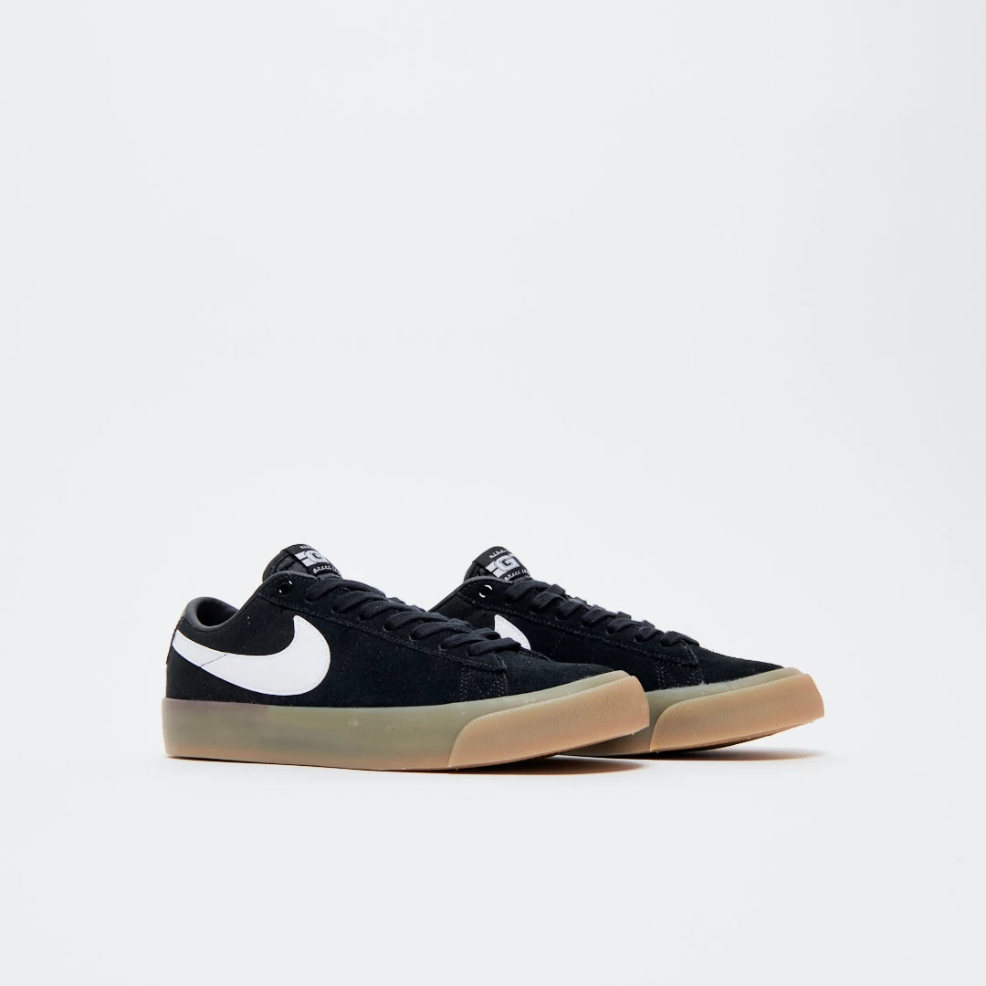 Nike Sb Zoom Blazer Low Gt - Black / Gum 2 Nike Sb Zoom Blazer Low Gt - Black / Gum – Image 2