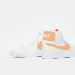 Nike SB - Zoom Blazer Mid ISO (White/Light Cognac) -Boutique de chaussures de sport de plein air Nike SB Zoom Blazer Mid ISO White Light Cognac 5