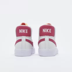 Nike SB - Zoom Blazer Mid ISO (White/Sweet Beet) -Boutique de chaussures de sport de plein air Nike SB Zoom Blazer Mid ISO White Sweet Beet 4