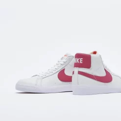 Nike SB - Zoom Blazer Mid ISO (White/Sweet Beet) -Boutique de chaussures de sport de plein air Nike SB Zoom Blazer Mid ISO White Sweet Beet 5