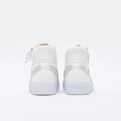 Nike SB - Zoom Blazer Mid Premium "Warning Label" (Summit White) -Boutique de chaussures de sport de plein air Nike SB Zoom Blazer Mid Premium Warning Label Summit White 4