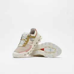 ON - Women Cloudvista (Ivory/Bronze) -Boutique de chaussures de sport de plein air ON Women Cloudvista Ivory Bronze 3