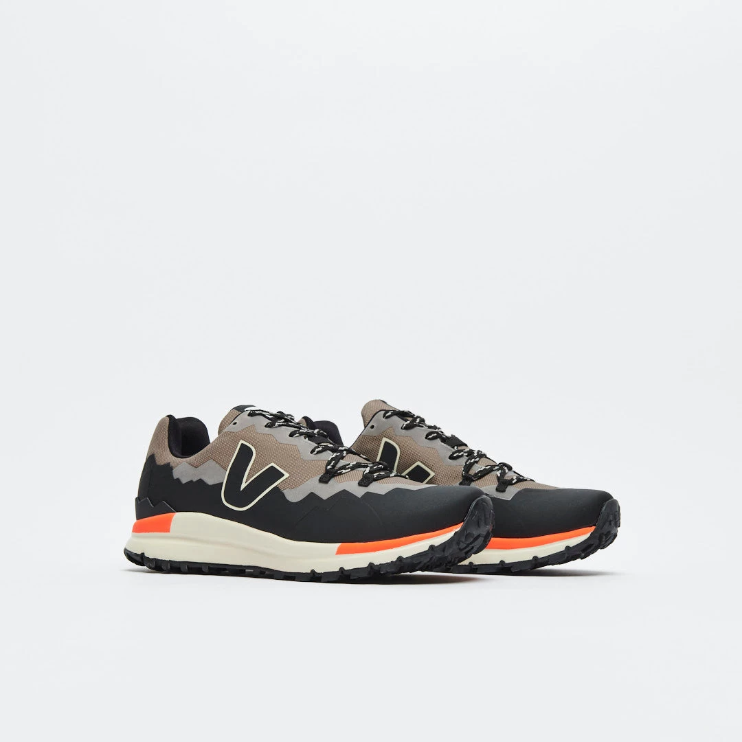 Veja - Fitz Roy Trek -Shell (basalt/black) 2 Veja - Fitz Roy Trek -Shell (basalt/black) – Image 2