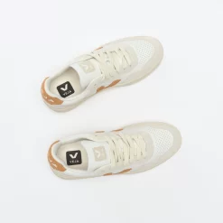 Veja-V-90 Women's Leather (Extra-White/Umber) -Boutique de chaussures de sport de plein air Veja V 90 Women sLeather Extra White Umber 8